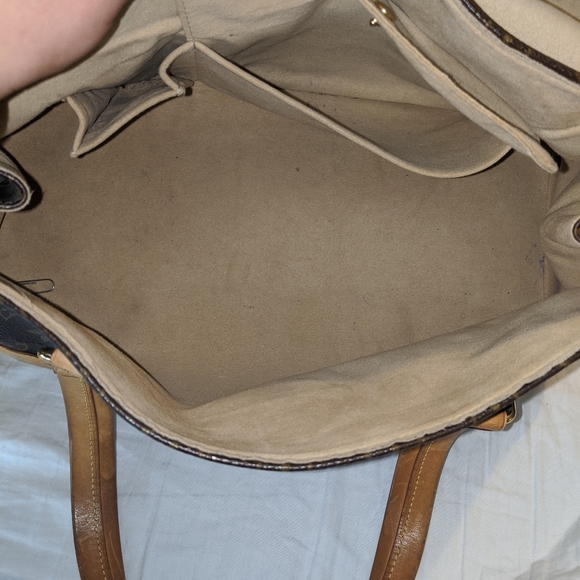 Louis Vuitton Beverly GM - Picture 14 of 15